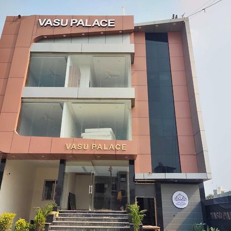 Hotel O Vasu Palace Ayodhya Екстер'єр фото