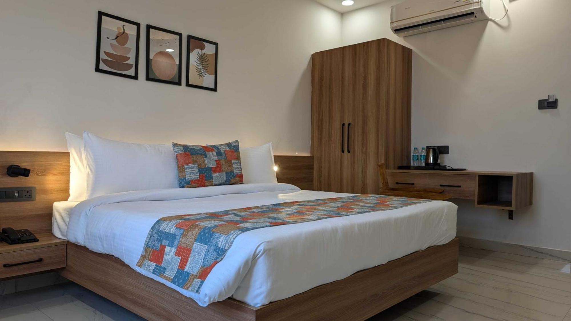 Hotel O Vasu Palace Ayodhya Екстер'єр фото