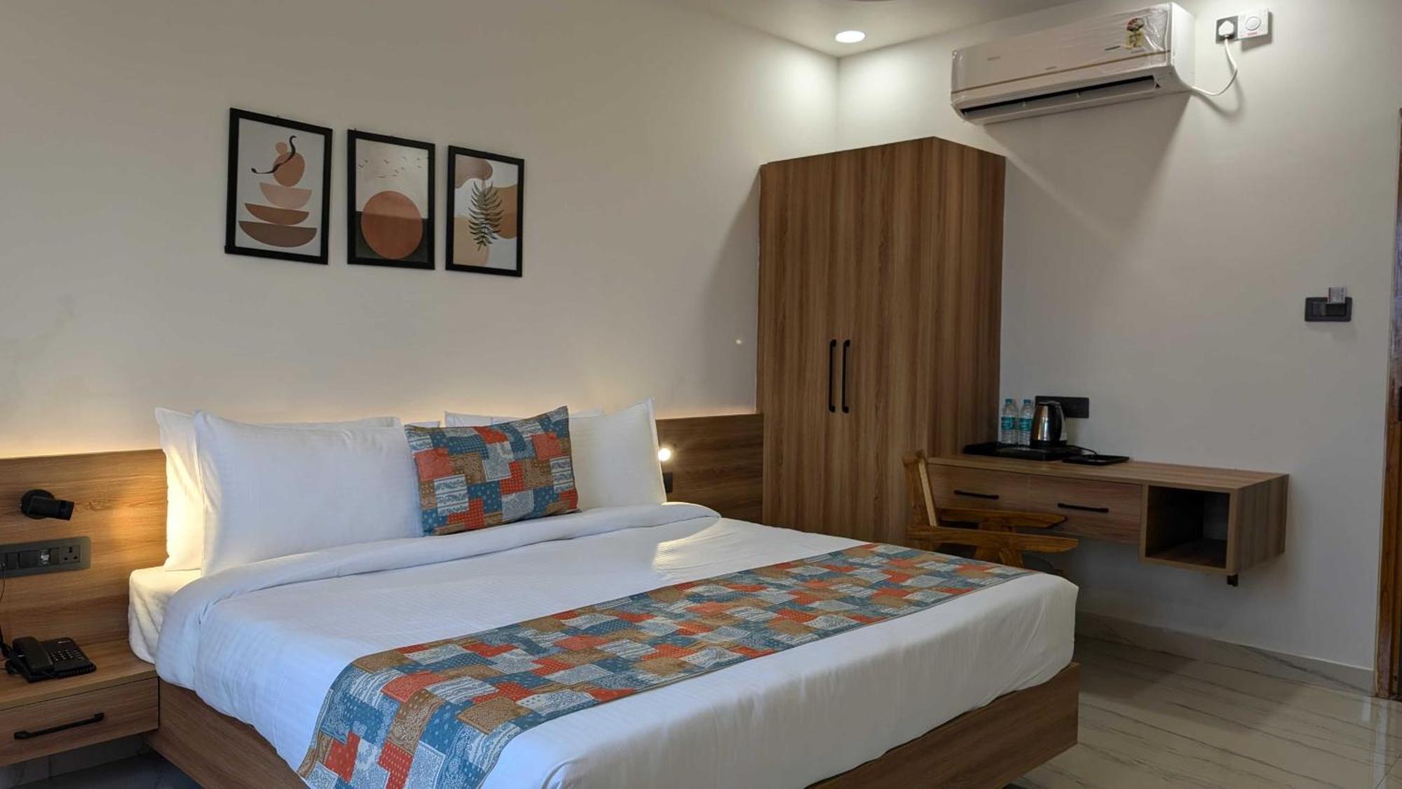 Hotel O Vasu Palace Ayodhya Екстер'єр фото